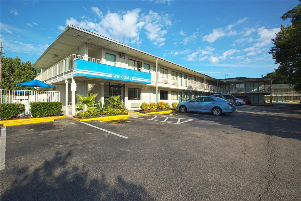 West Ashley Inn Charleston Buitenkant foto